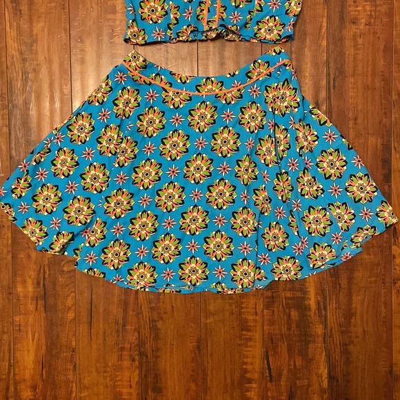 Flying Tomato Women’s Crop Top with Skirt Size L - Picture 2 of 8